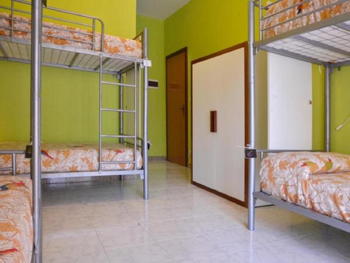 Gianni House Backpackers Hostel Giardini Naxos Exteriér fotografie