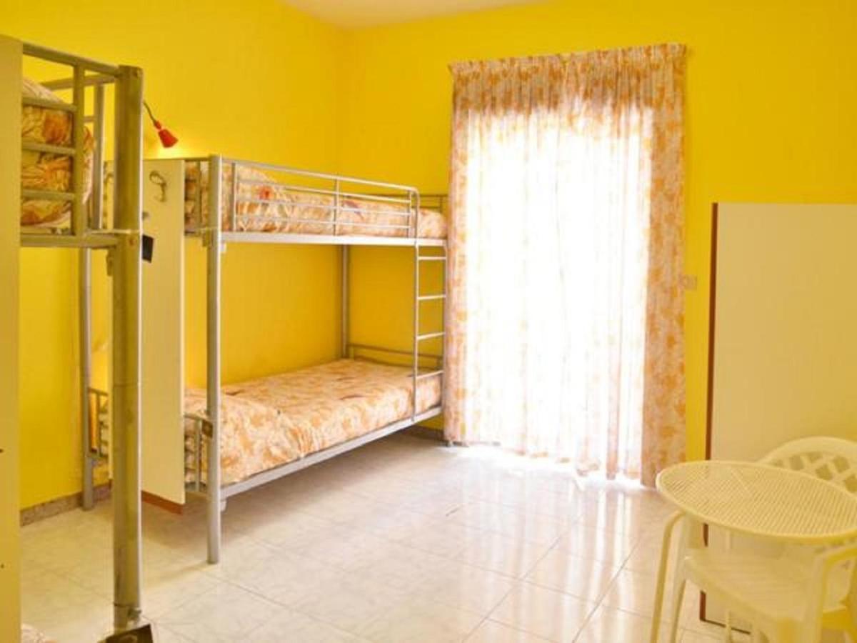 Gianni House Backpackers Hostel Giardini Naxos Exteriér fotografie