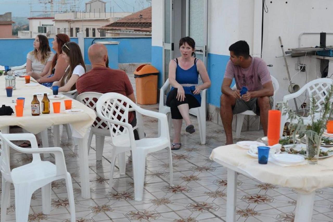 Gianni House Backpackers Hostel Giardini Naxos Exteriér fotografie